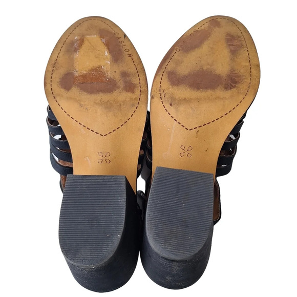 Caslon Sadie 8M Black Leather Cut Out Almond Toe Chunky Heel Buckle Shoes Bootie - Picture 10 of 10